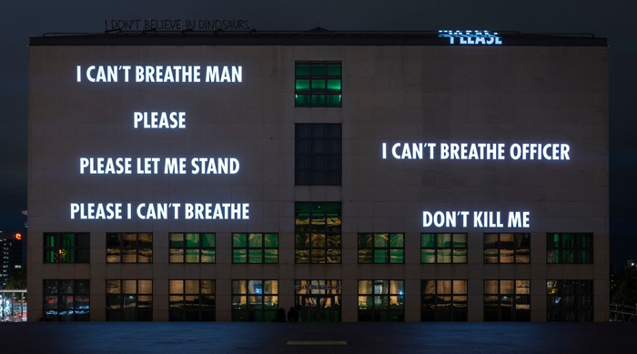 Jenny Holzer, IN MEMORIAM, 2020. Light projection, Hamburger Kunsthalle, Hamburg, Germany. Text: transcription of George Floyd’s last words plus 115 names of Black individuals who lost their lives to police violence and/or other forms of racial violence. © 2022 Jenny Holzer, member Artists Rights Society (ARS), NY / VG Bild-Kunst, Bonn 2022. Photo: Christoph Irrgang. 