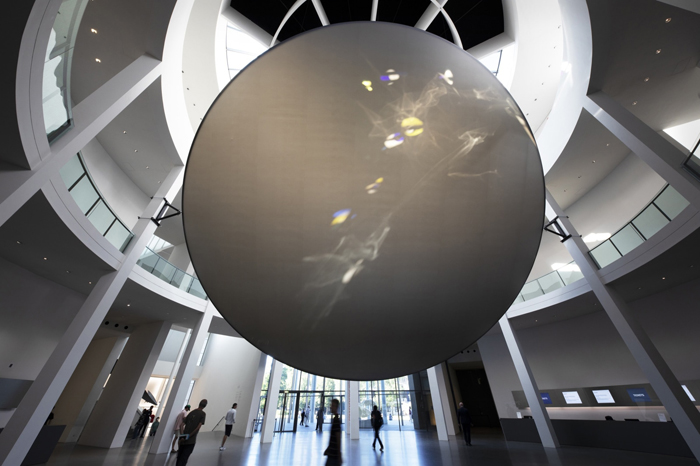 Olafur Eliasson, Installation view, Sonnenenergie 22, Pinakothek der Moderne, Munich, 2022